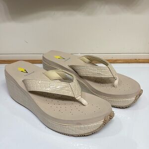 Volatile wedge sandal - size 10